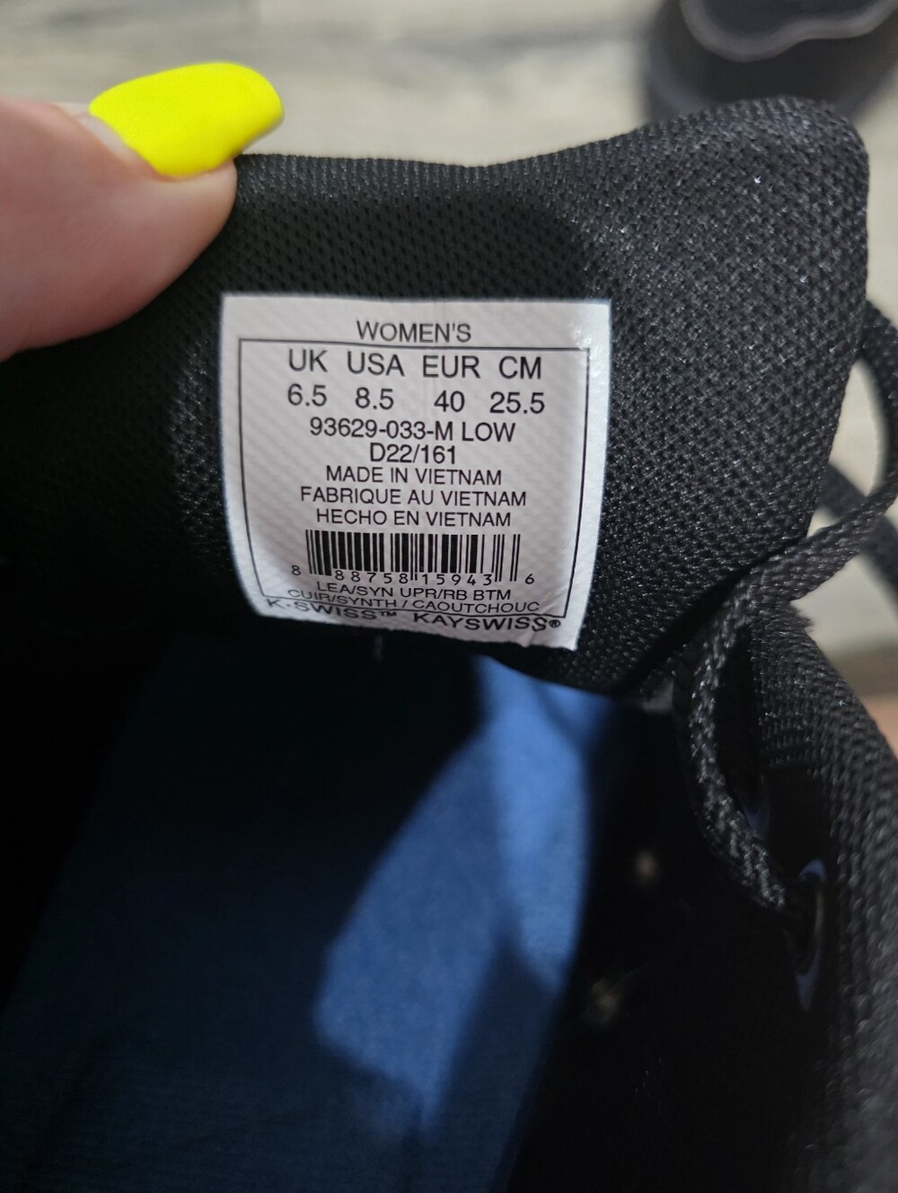 Black Low-Top Casual Sneakers - Picture 4 of 4